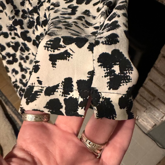 Medium - Merona summer sleeveless blouse with black and white print - Picture 7 of 10